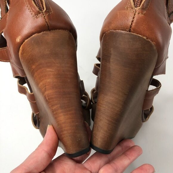 Restricted Camel Brown Strappy Cutout Wooden Platform Wedge Sandals Shoes - Picture 3 of 16